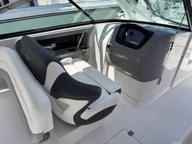 Slide: The Image of Robalo R317 Dual Console 2024 - 16