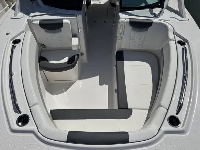 Slide: The Image of Robalo R317 Dual Console 2024 - 37