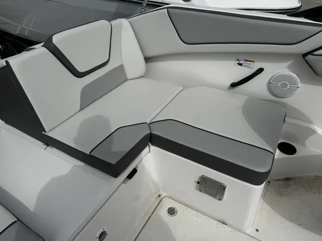 Slide: The Image of Yamaha SX220 2024 - 18