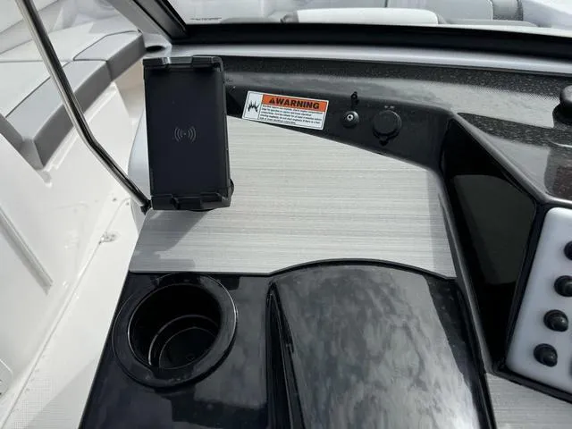 Slide: The Image of Yamaha SX220 2024 - 23