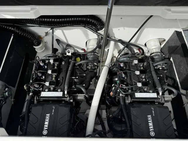 Slide: The Image of Yamaha SX220 2024 - 25