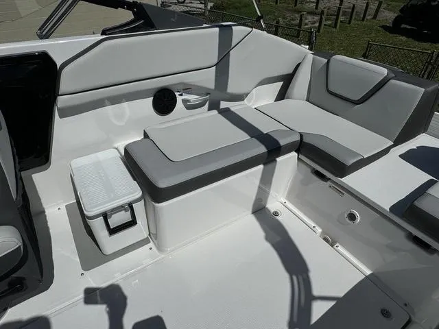 Slide: The Image of Yamaha SX250 2024 - 22