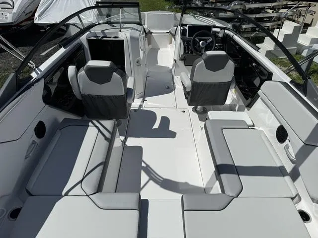 Slide: The Image of Yamaha SX250 2024 - 8