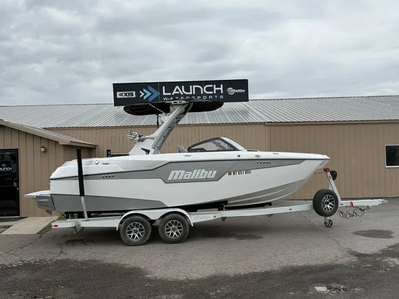 The Image of Malibu M220 2023 - 0