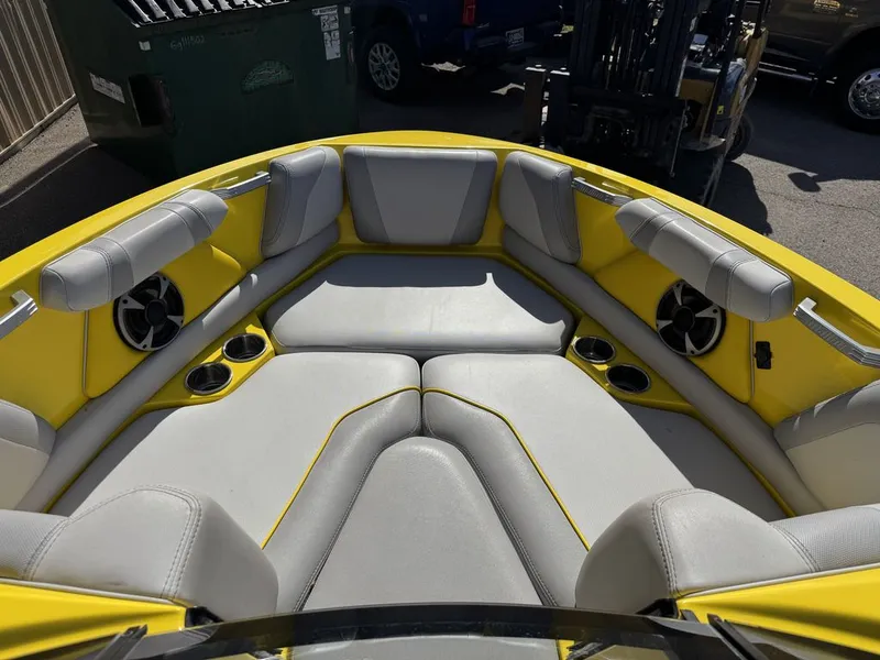 Slide: The Image of Malibu 21 VLX 2017 - 8