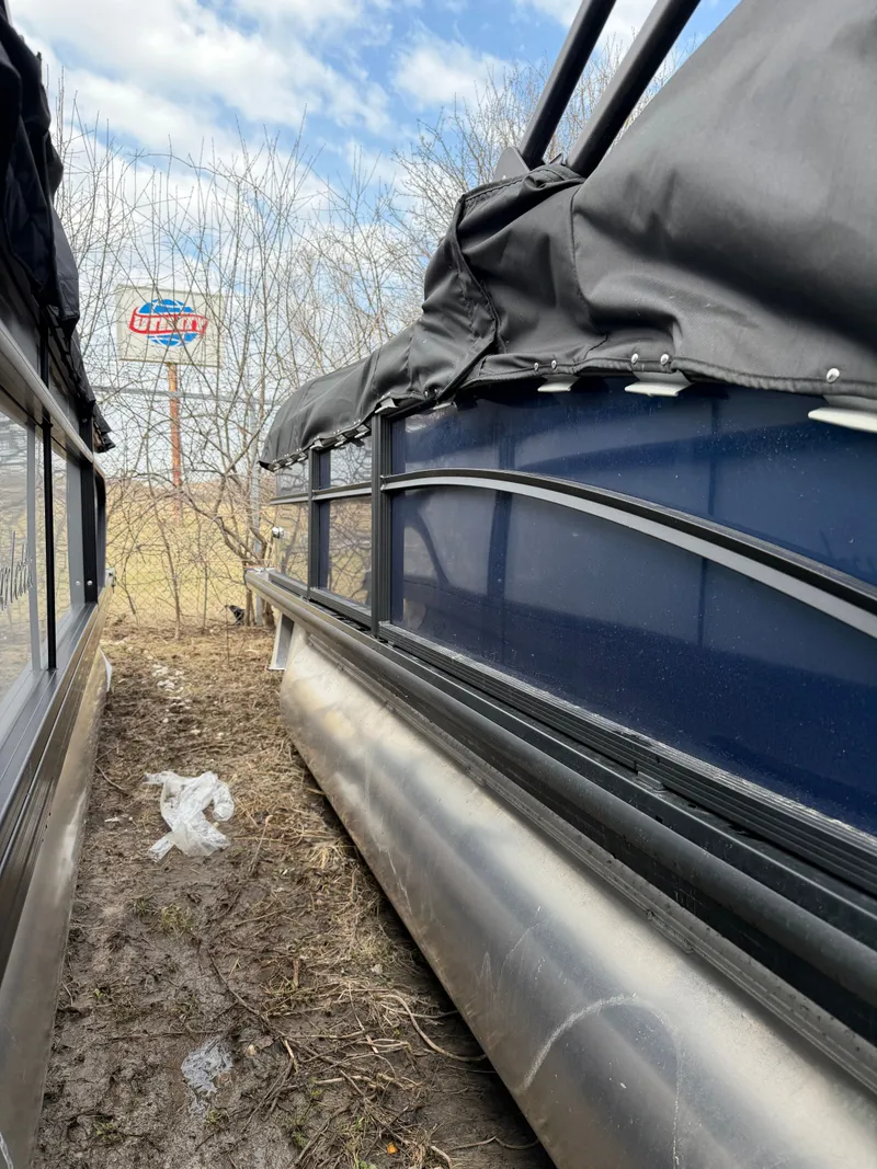 Slide: The Image of Harris Cruiser 210 2025 - 9