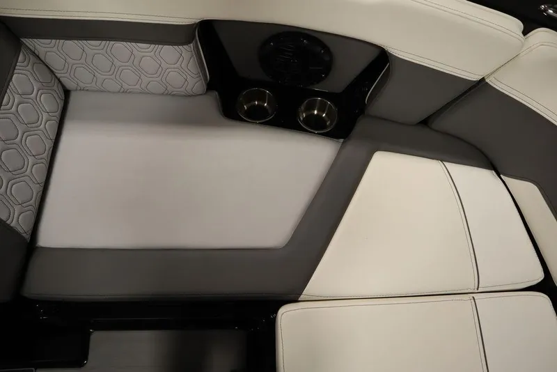 Slide: The Image of Heyday H22 2024 - 61