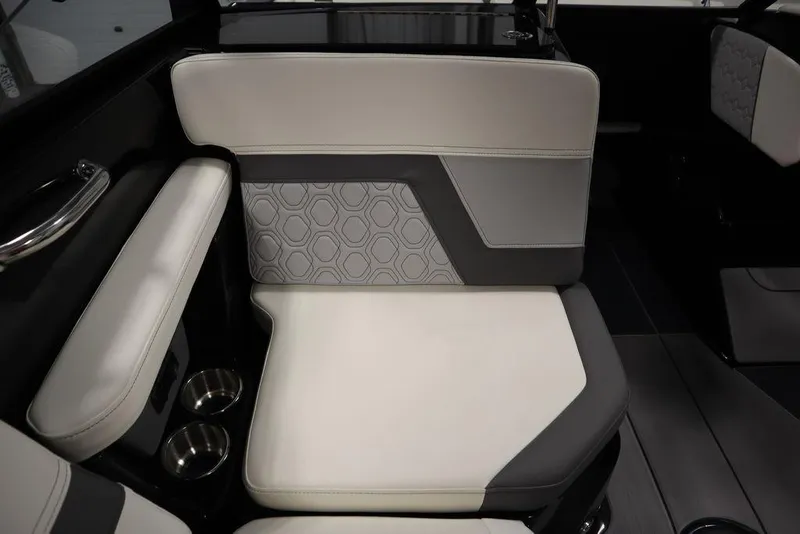 Slide: The Image of Heyday H22 2024 - 79