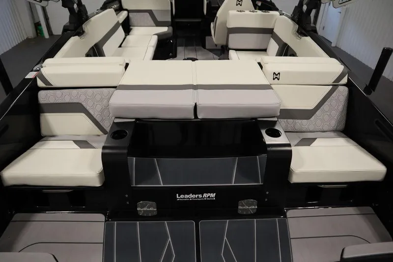 Slide: The Image of Heyday H22 2024 - 94