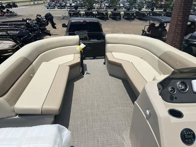 Slide: The Image of Veranda Vista22RC 2025 - 21