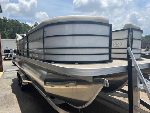 Slide: The Image of Veranda Vista22RC 2025 - 4