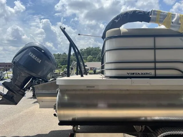 Slide: The Image of Veranda Vista22RC 2025 - 6