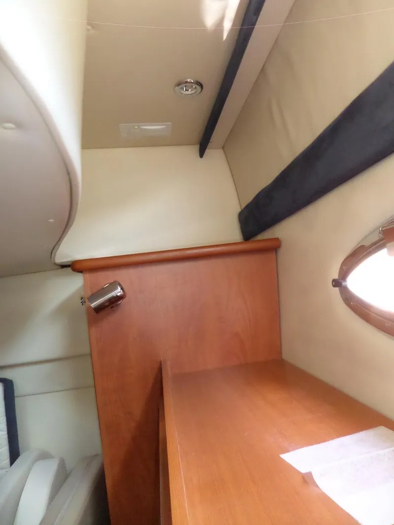 Slide: The Image of Bayliner 320 Cruiser 2008 - 51