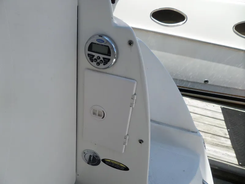 Slide: The Image of Bayliner 320 Cruiser 2008 - 59
