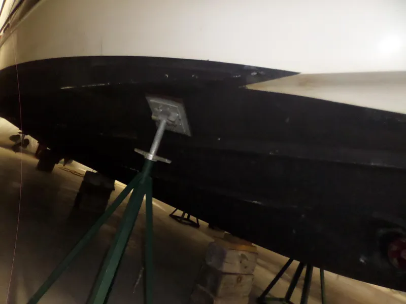 Slide: The Image of Bayliner 320 Cruiser 2008 - 71