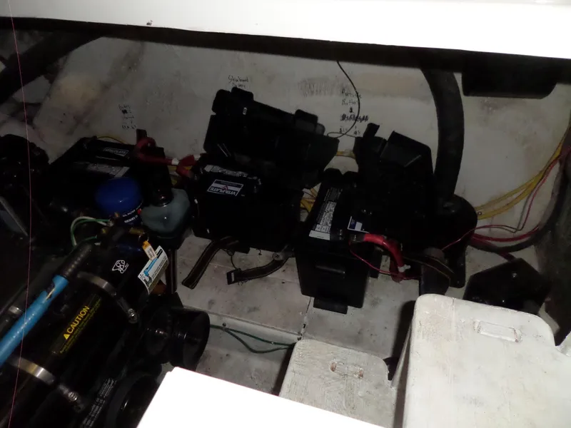 Slide: The Image of Bayliner 320 Cruiser 2008 - 78