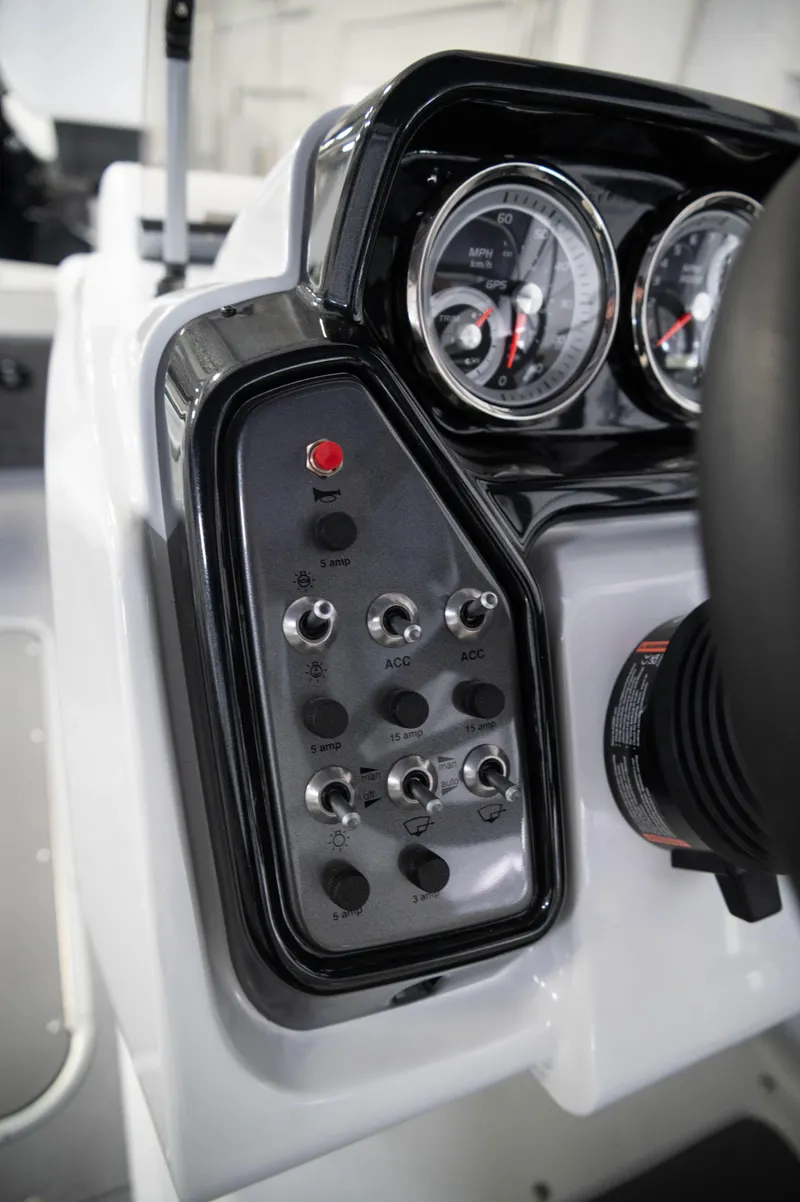 Slide: The Image of Princecraft Ventura 194 - 19