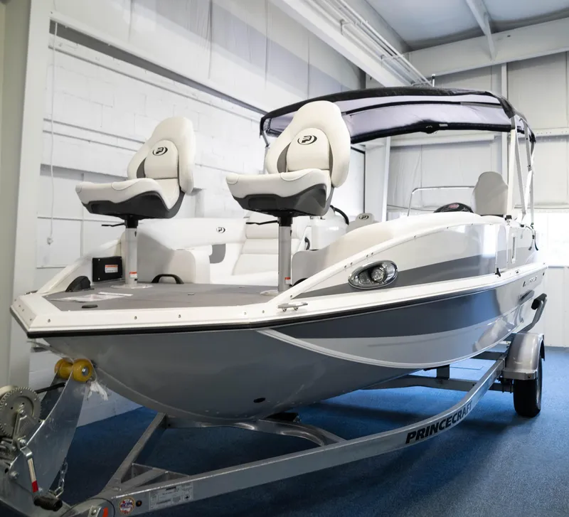 Slide: The Image of Princecraft Ventura 194 - 2