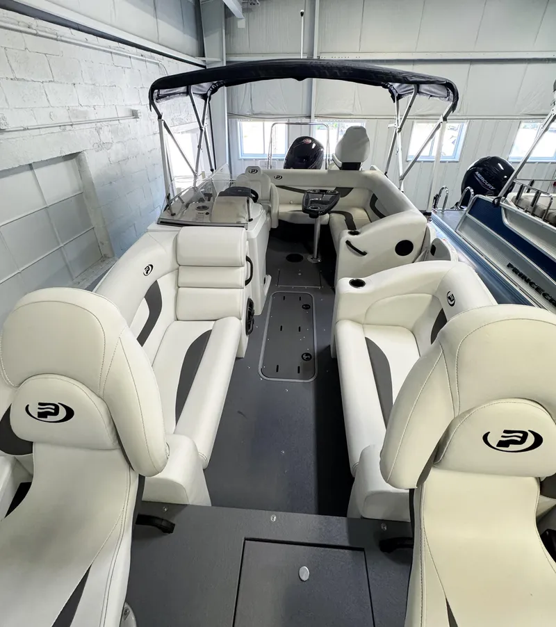 Slide: The Image of Princecraft Ventura 194 - 23