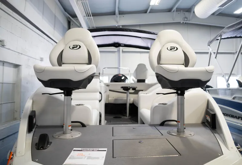 Slide: The Image of Princecraft Ventura 194 - 8