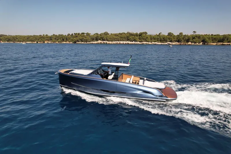 Slide: The Image of 2023 Solaris Power SP 44 yacht cruising on open water. - 19