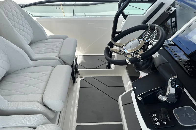 Slide: The Image of Saxdor 320 GTO 2025 - 20