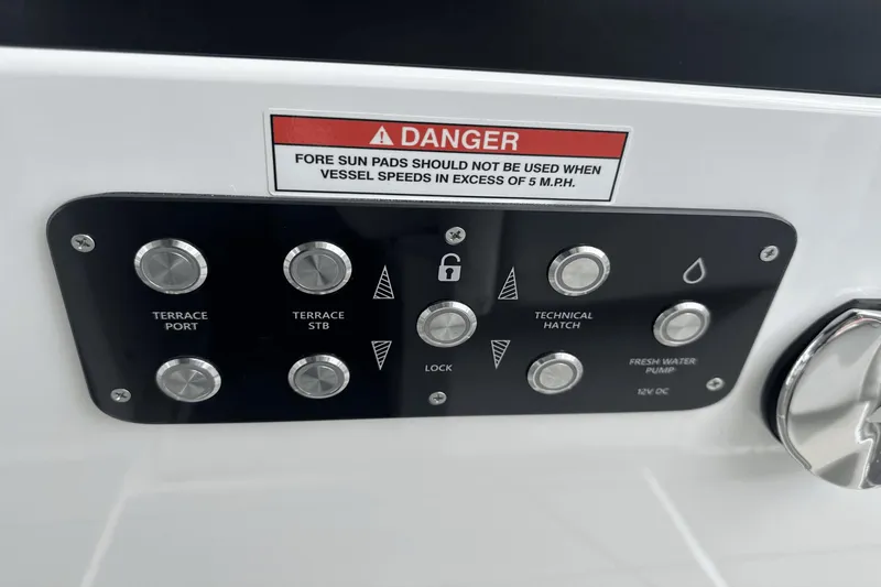 Slide: The Image of Saxdor 320 GTO 2025 - 23