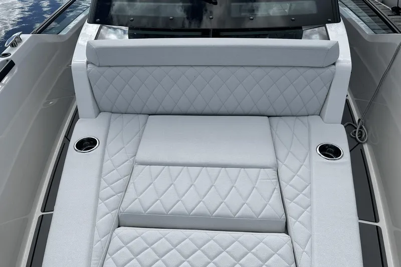 Slide: The Image of Saxdor 320 GTO 2025 - 30