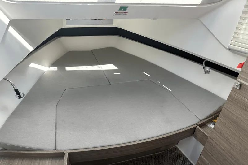 Slide: The Image of Saxdor 320 GTO 2025 - 32