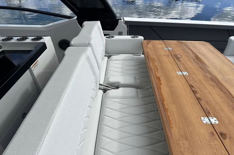 Slide: The Image of Saxdor 320 GTO 2025 - 6