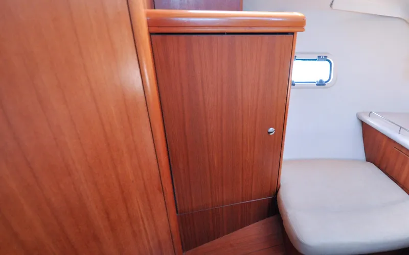 Slide: The Image of Hunter 45CC - Coralee - Aft Cabin - Storage - 118