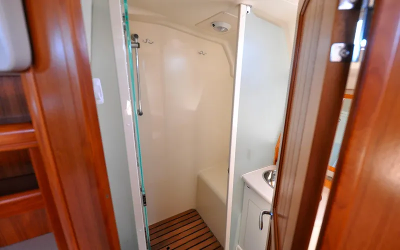 Slide: The Image of Hunter 45CC - Coralee - Aft Cabin - Ensuite Head - Stall Shower - 122