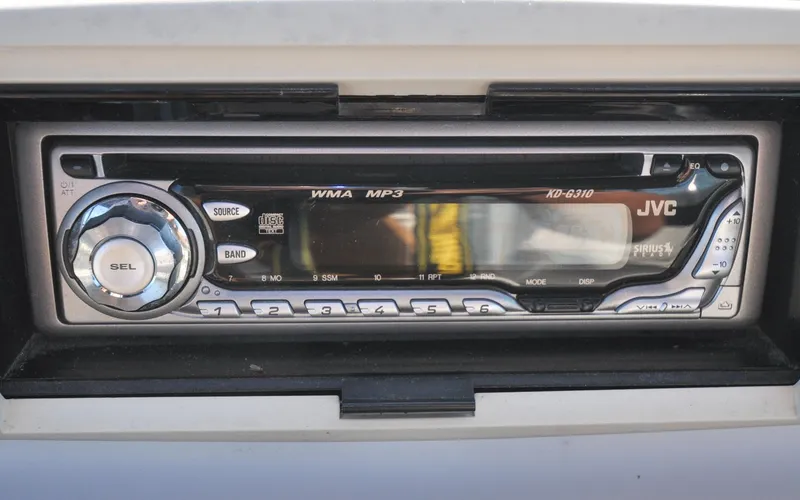Slide: The Image of Hunter 45CC - Coralee - Cockpit - Stereo Receiver - 32