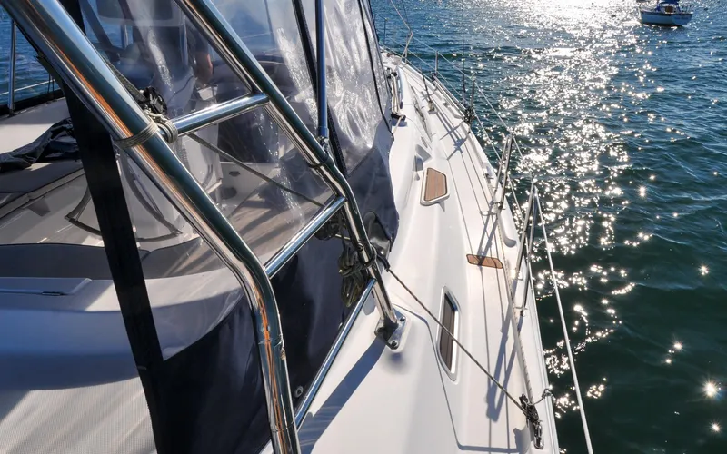 Slide: The Image of Hunter 45CC - Coralee - Weather Decks - 38