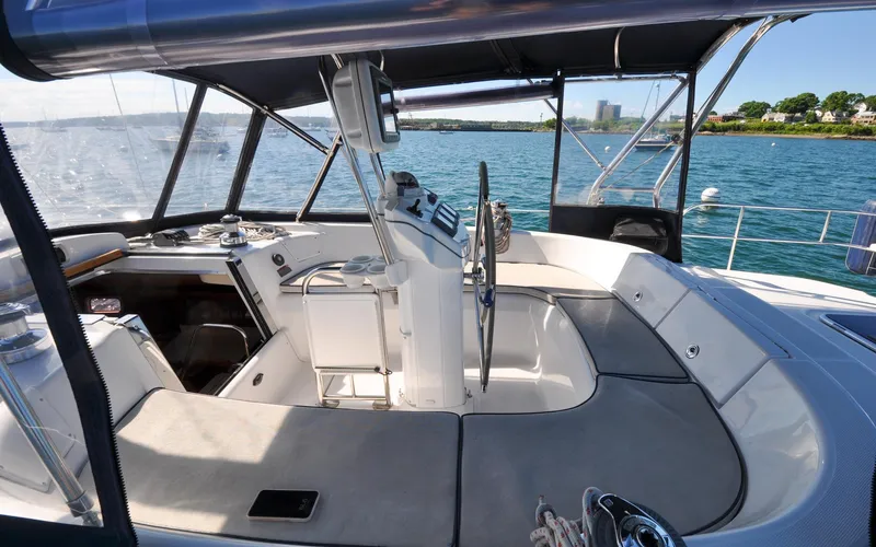 Slide: The Image of Hunter 45CC - Coralee - Cockpit - Curtains Up - 41