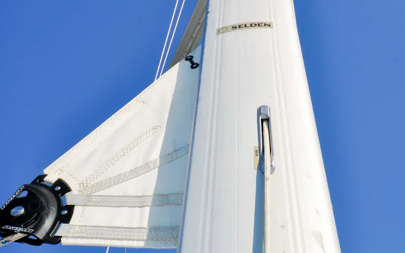 Slide: The Image of Hunter 45CC - Coralee - In Mast Furling - 52