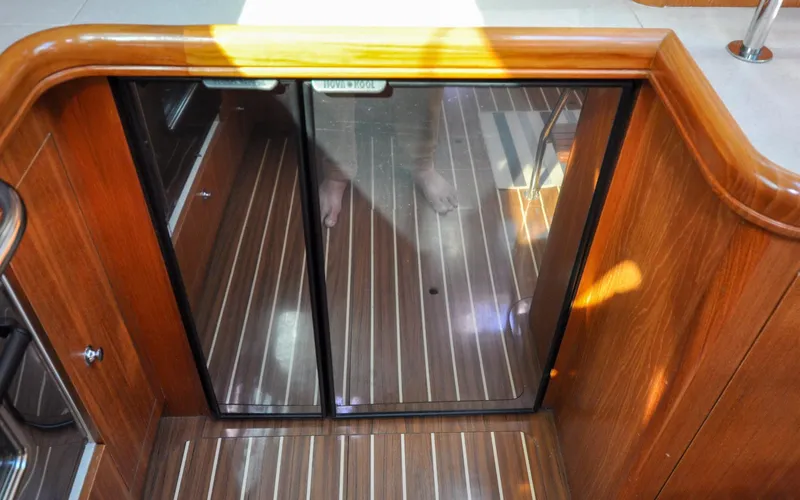 Slide: The Image of Hunter 45CC - Coralee - Galley - Fridge/Freezer - 62