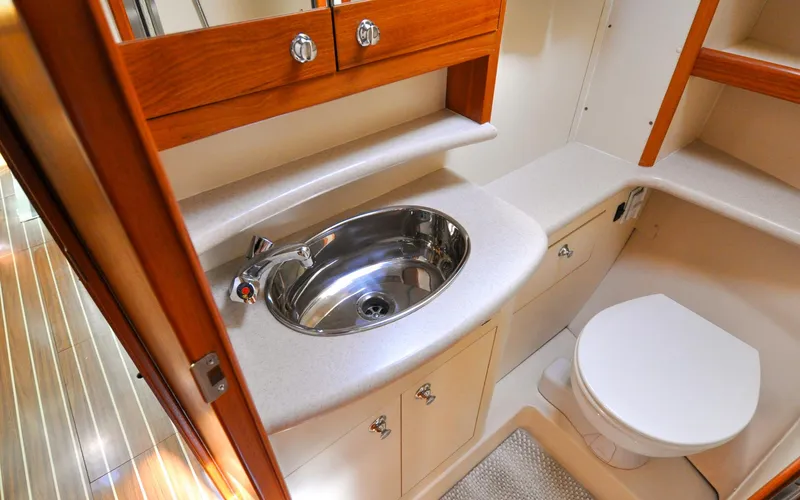 Slide: The Image of Hunter 45CC - Coralee - Forward Head - Sink - 91