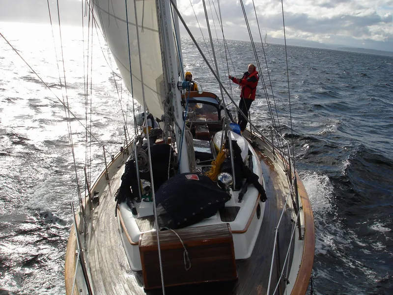 Slide: The Image of Making way at 7 kts.! - 7