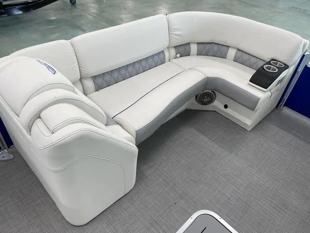 Slide: The Image of Close-up of 2024 Bennington 25 QSB X1 boat seat with logo. - 23