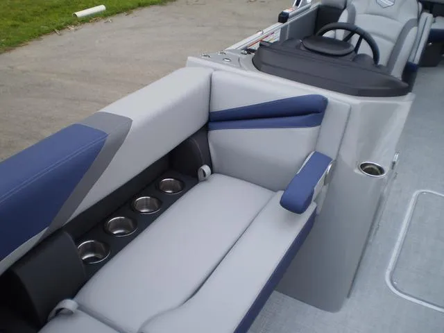 Slide: The Image of South Bay S224RS 2025 - 9