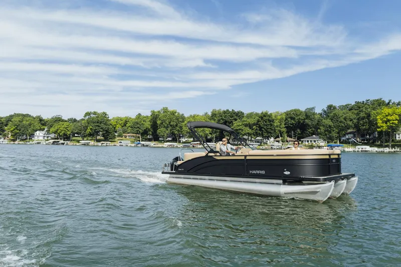 Slide: The Image of Harris Cruiser 230 2025 - 2