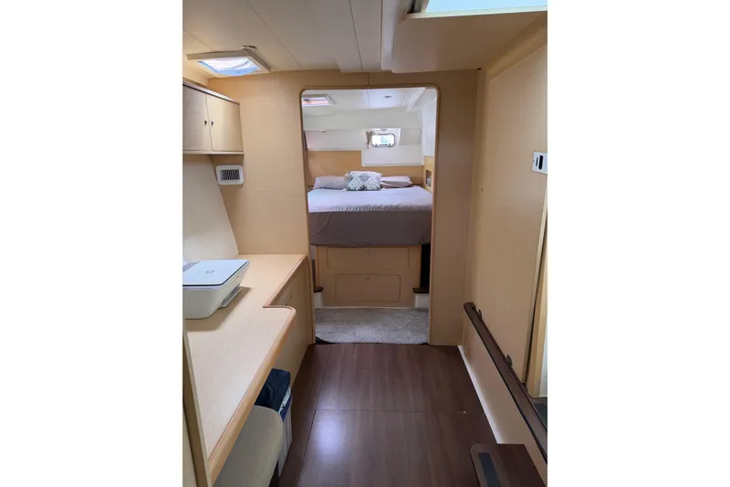 Slide: The Image of Lagoon 400 owner's version 2010 - 51