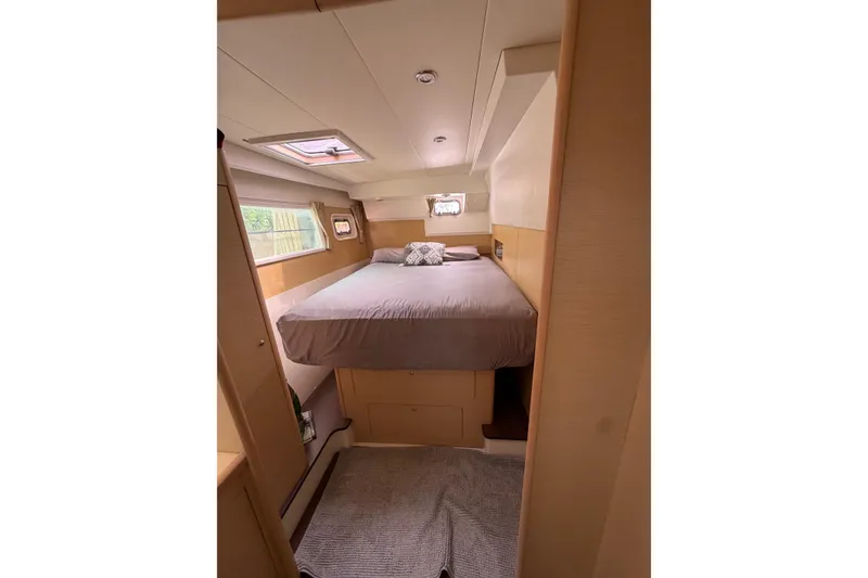 Slide: The Image of Lagoon 400 owner's version 2010 - 55