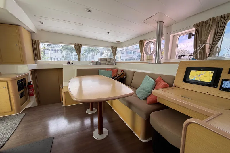 Slide: The Image of Lagoon 400 owner's version 2010 - 60