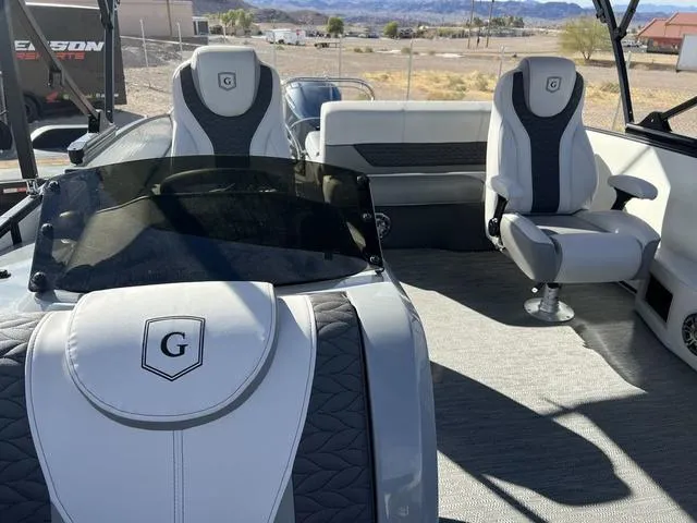 Slide: The Image of Godfrey Monaco 255 SFL 2023 - 5