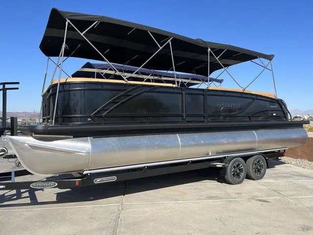 Slide: The Image of Godfrey MC255MT 2024 - 3