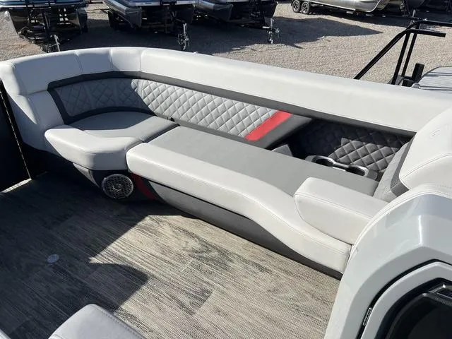 Slide: The Image of Godfrey AP275SDE 2024 - 5