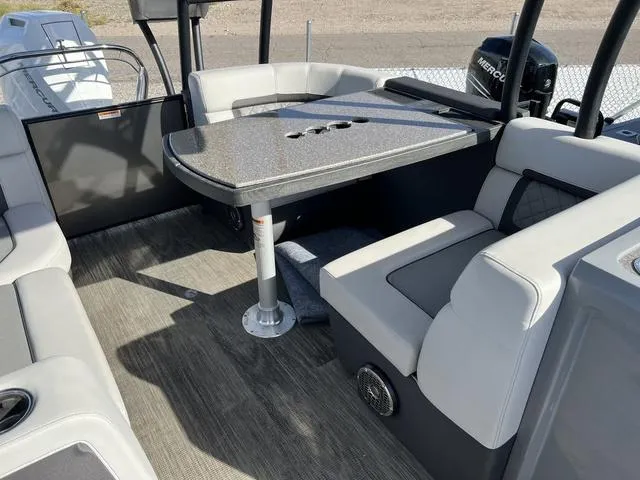 Slide: The Image of Godfrey AP275SDE 2024 - 9