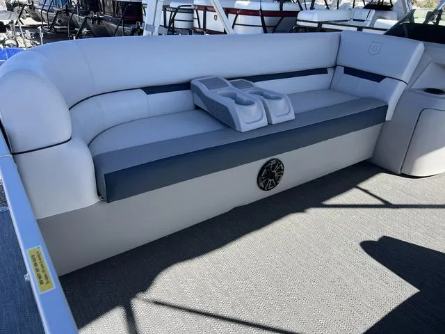 Slide: The Image of Godfrey SW2086C 2024 - 5